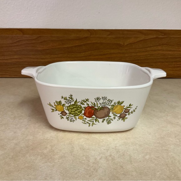 Vintage Corning Ware Spice of Life 2 3/4 Cup Casserole - Picture 1 of 5